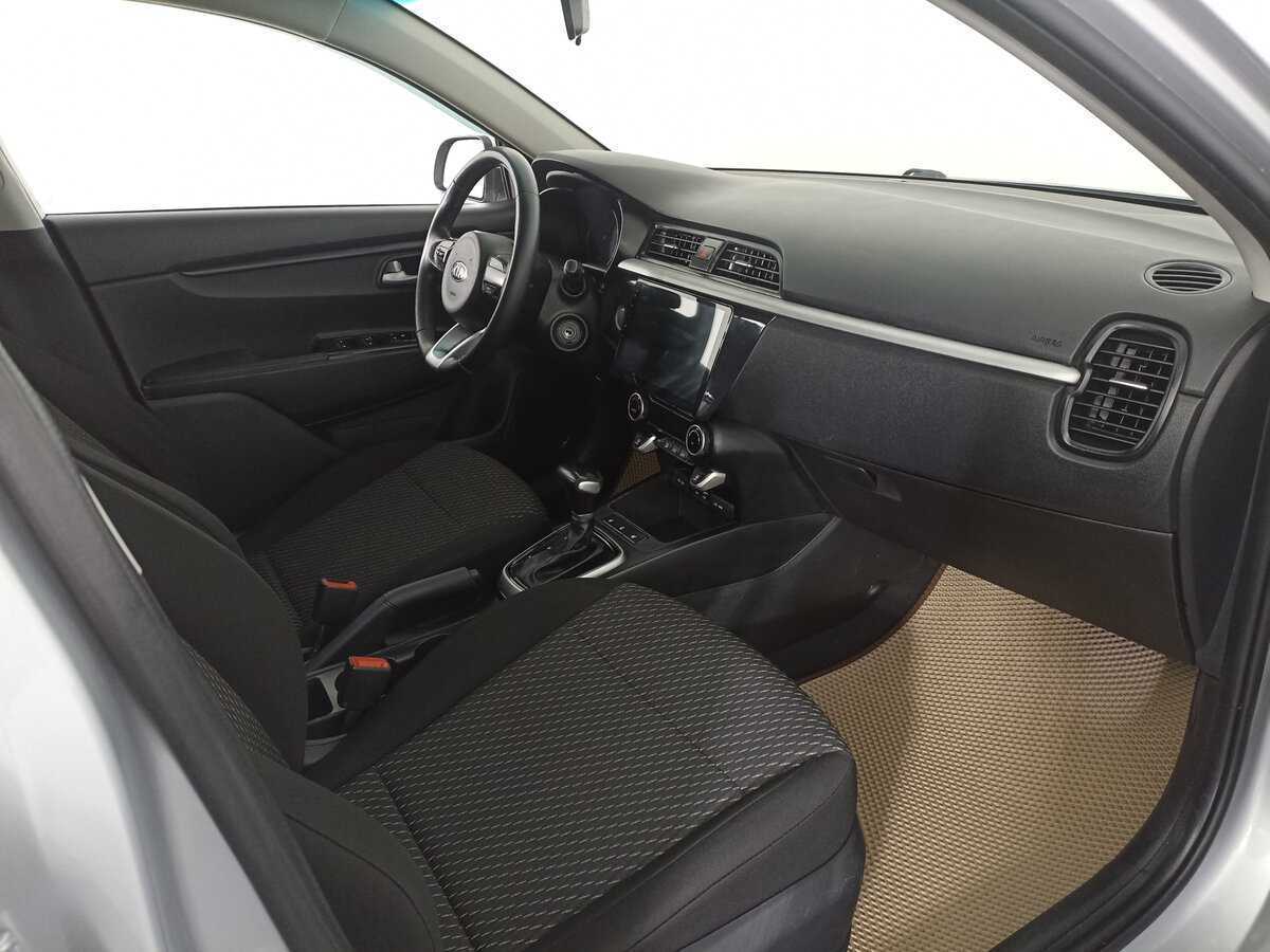 Б/У Киа Рио 2017 года. Фото: #10