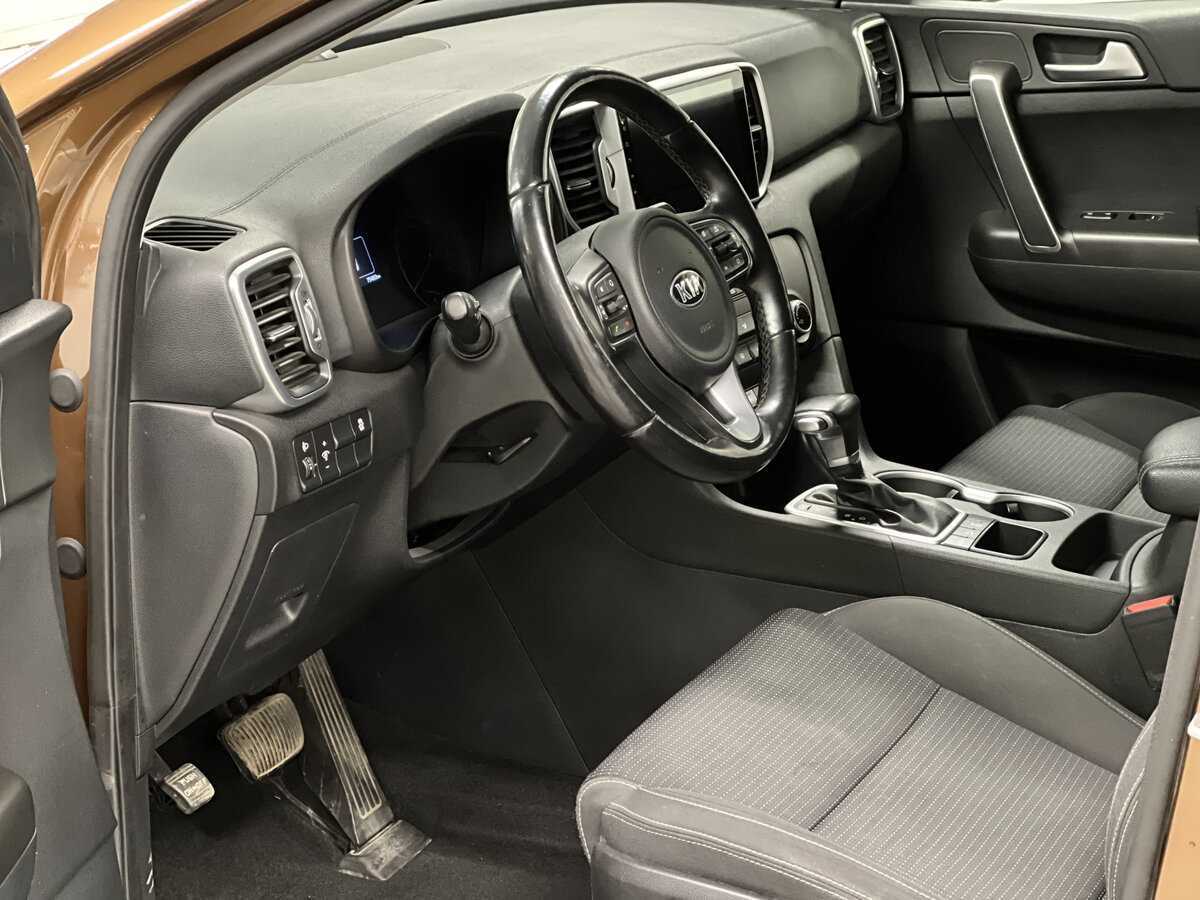 Б/У Киа Спортейдж 2016 года. Фото: #15