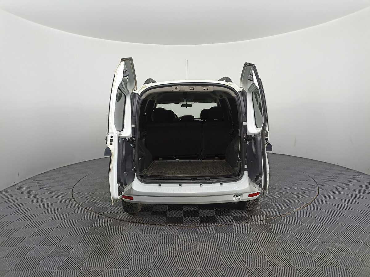 Б/У Лада (ВАЗ) Ларгус 2021 года. Фото: #9