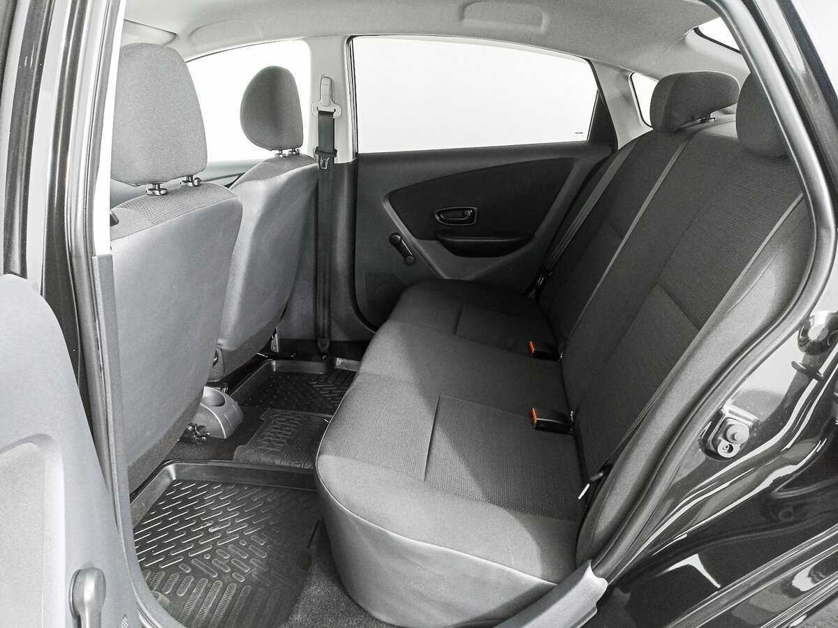 Б/У Ниссан Альмера 2016 года. Фото: #11