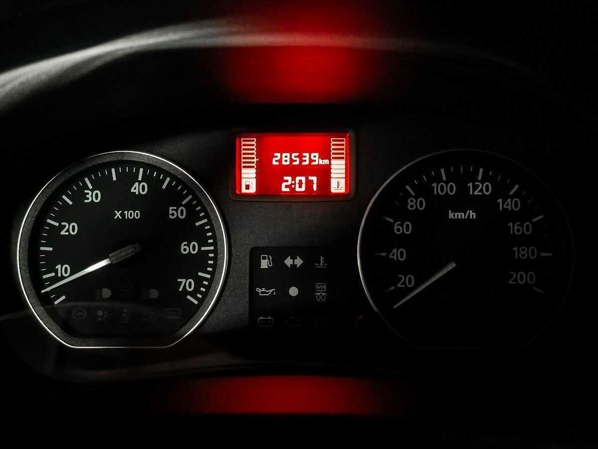 Б/У Ниссан Альмера 2016 года. Фото: #12