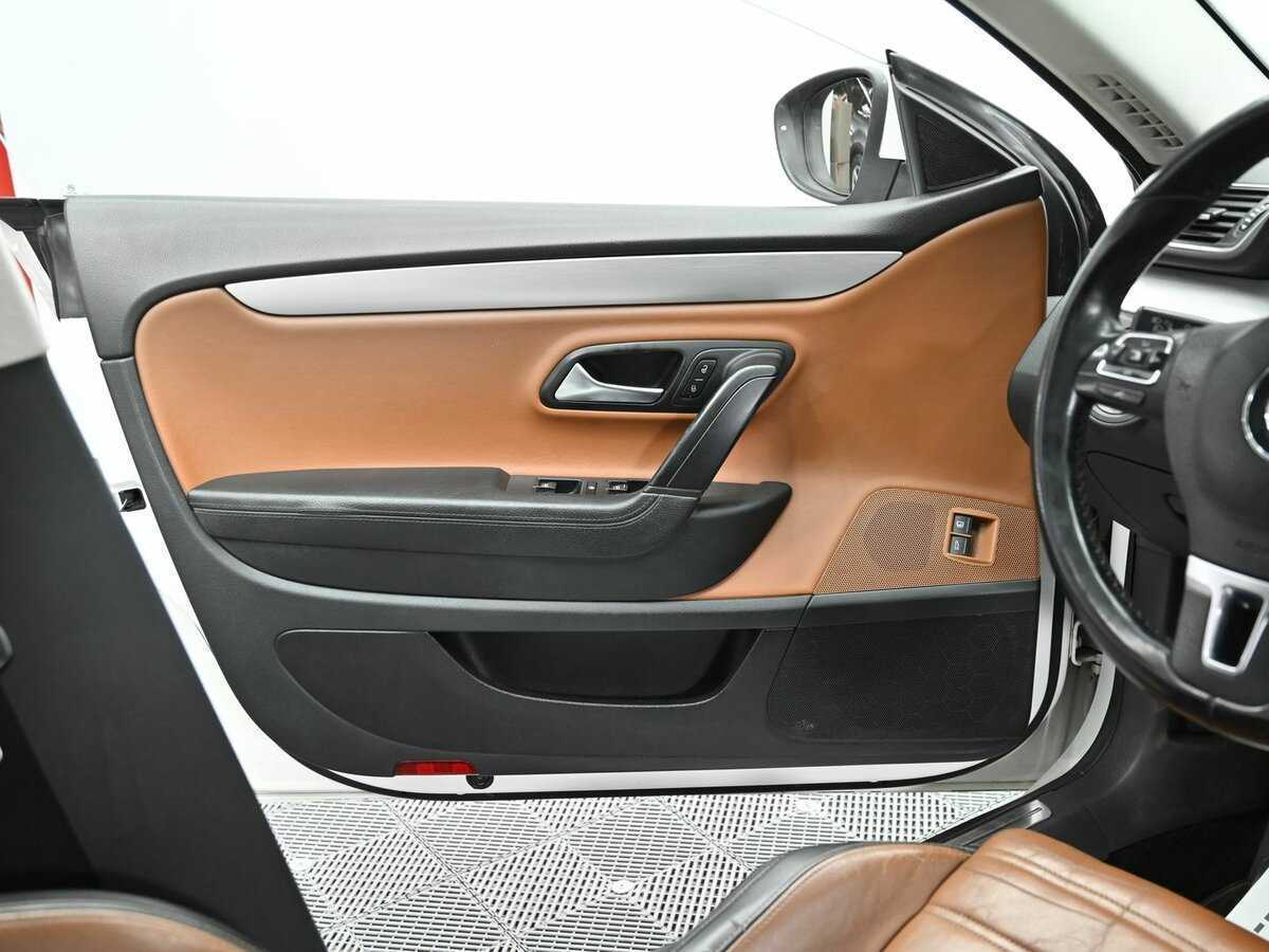 Б/У Фольксваген Пассат ЦЦ 2013 года. Фото: #6