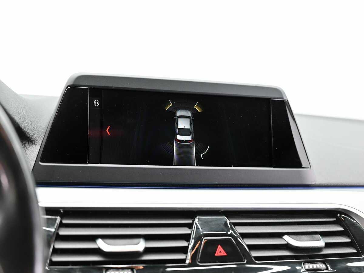 BMW 5 серии 2017 года с пробегом. Фото: #9