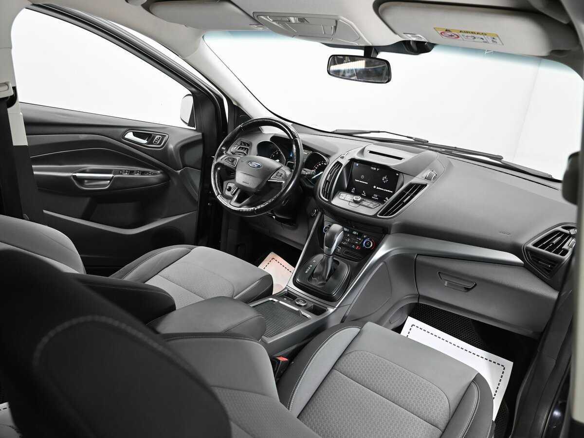 Б/У Форд Куга 2017 года. Фото: #10