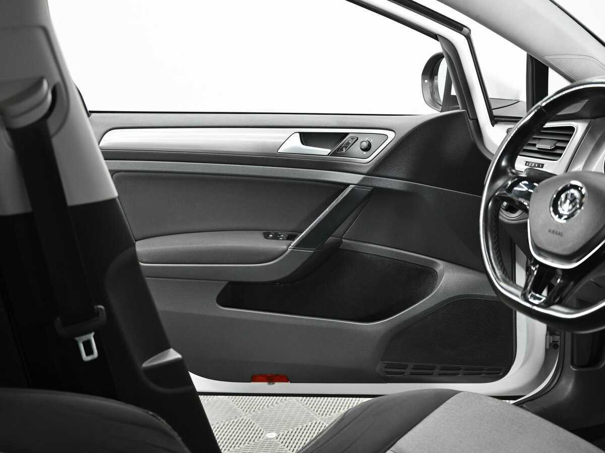 Б/У Фольксваген Гольф 2013 года. Фото: #5