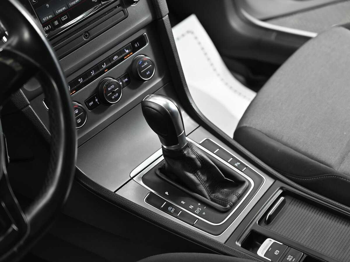 Б/У Фольксваген Гольф 2013 года. Фото: #11