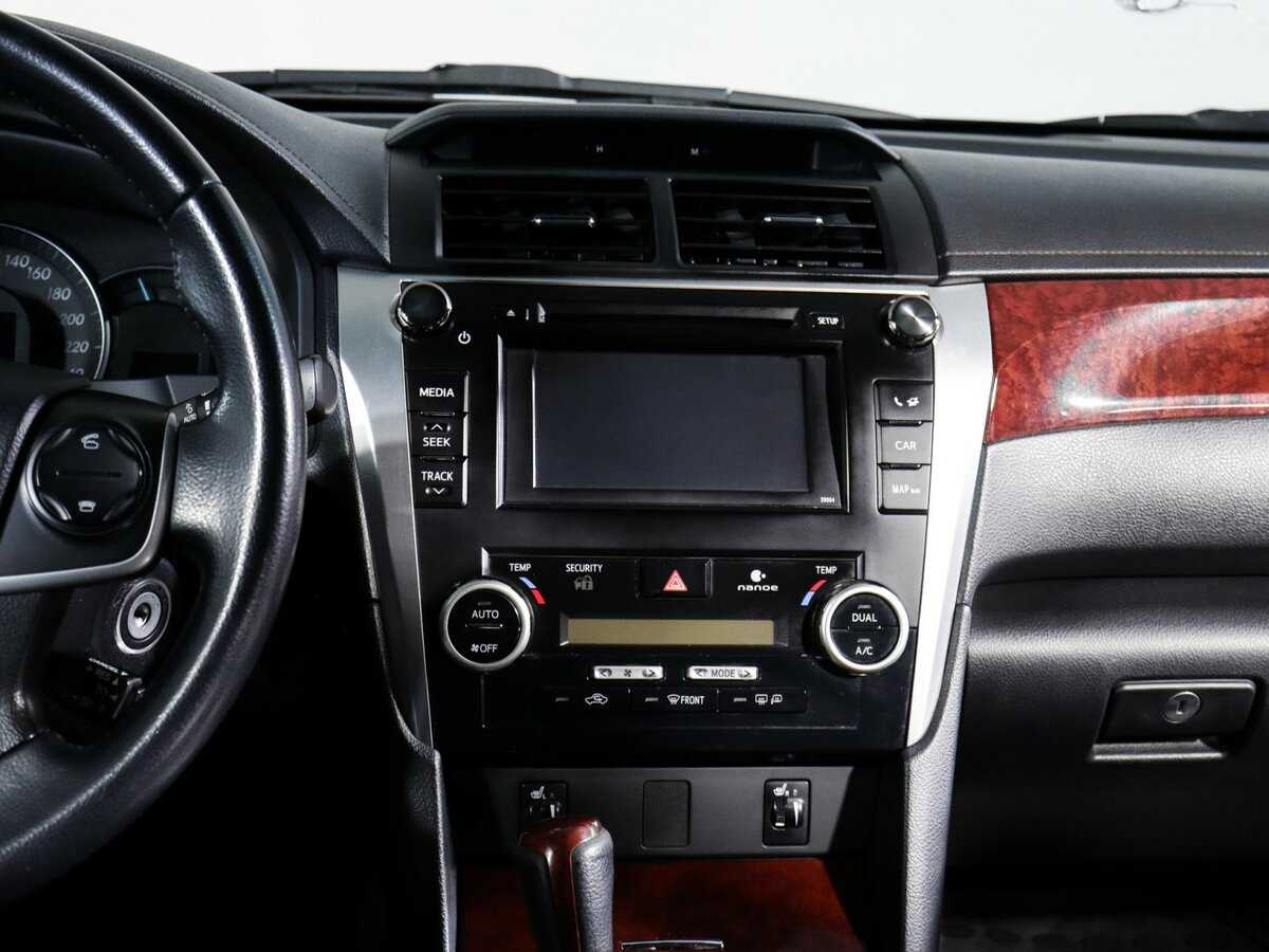 Б/У Тойота Камри 2013 года. Фото: #9