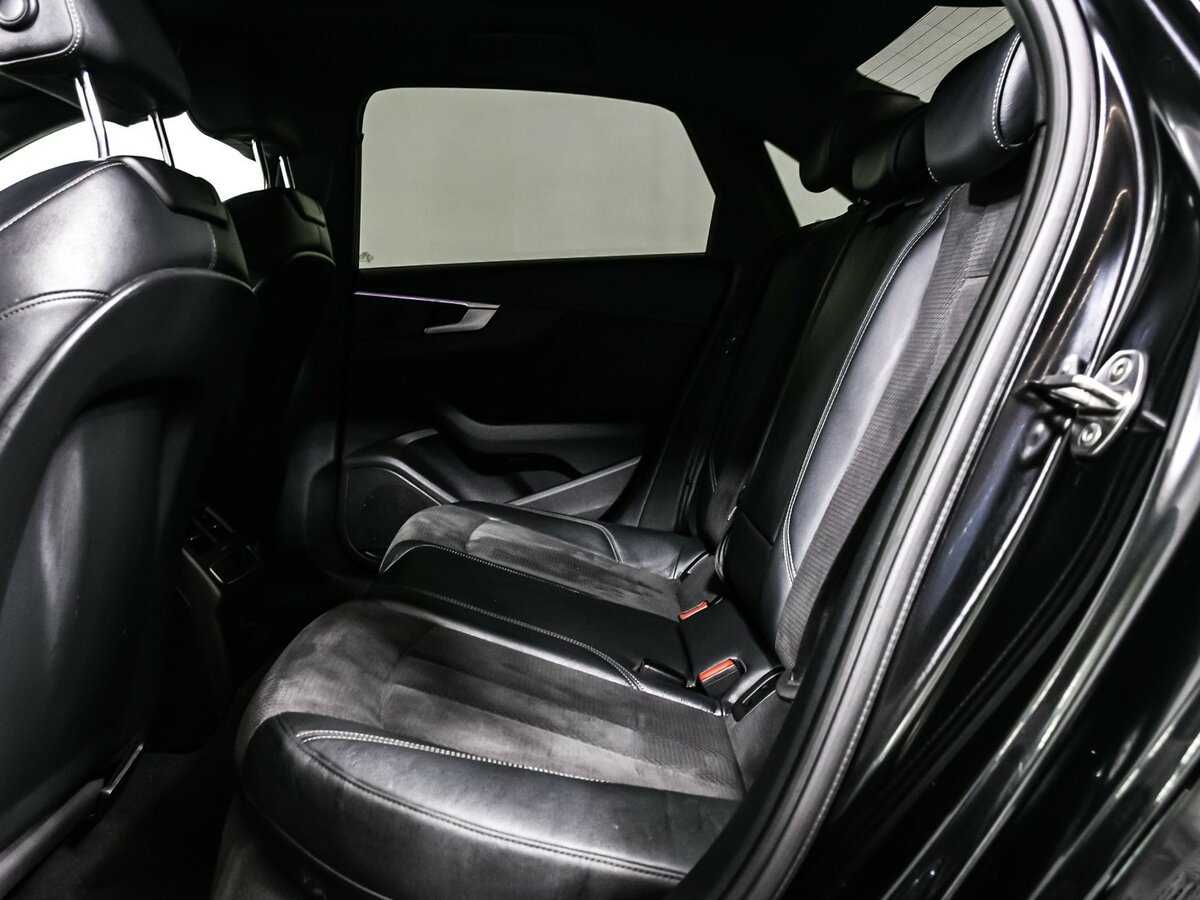 Audi A4 2018 года с пробегом. Фото: #11