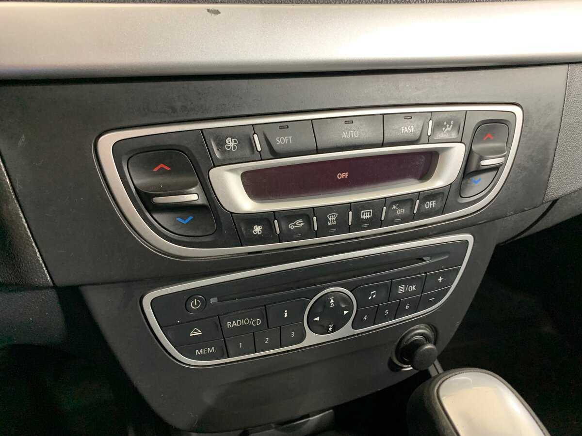 Renault Fluence 2013 года с пробегом. Фото: #15