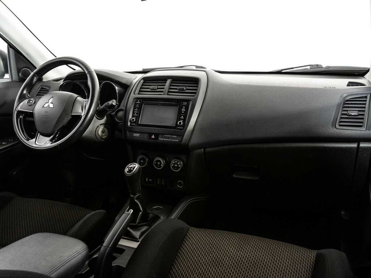 Б/У Митсубиши АС-Икс 2018 года. Фото: #6