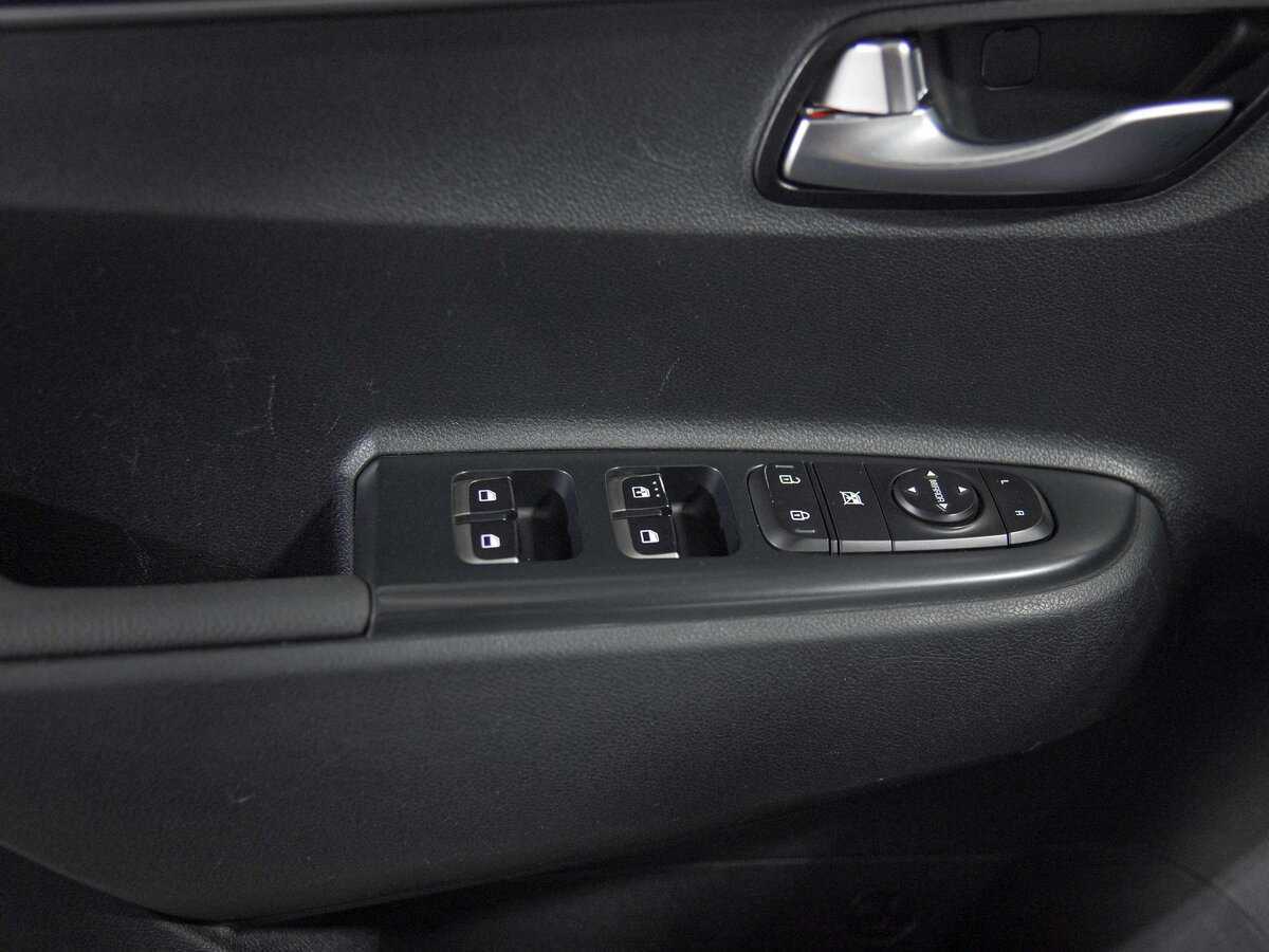 Б/У Киа Рио 2018 года. Фото: #14