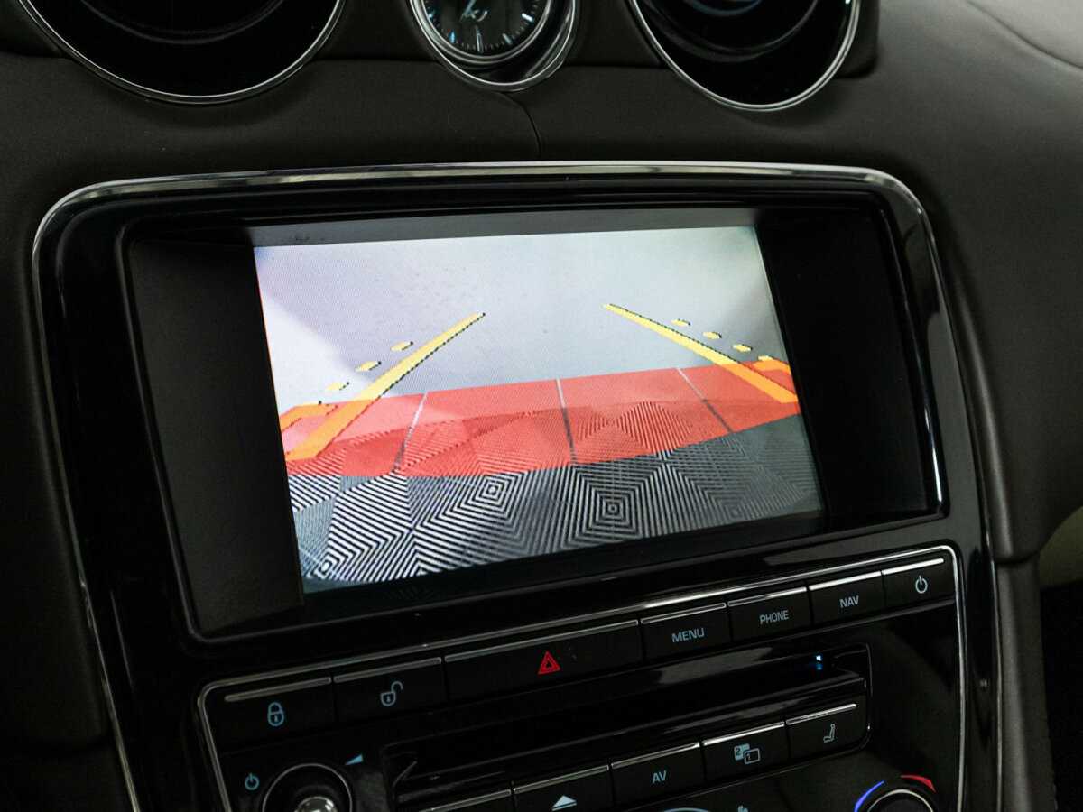 Jaguar XJ 2015 года с пробегом. Фото: #18