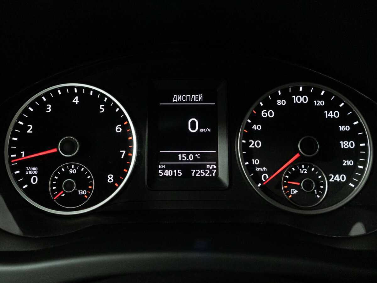 Б/У Фольксваген Тигуан 2015 года. Фото: #11