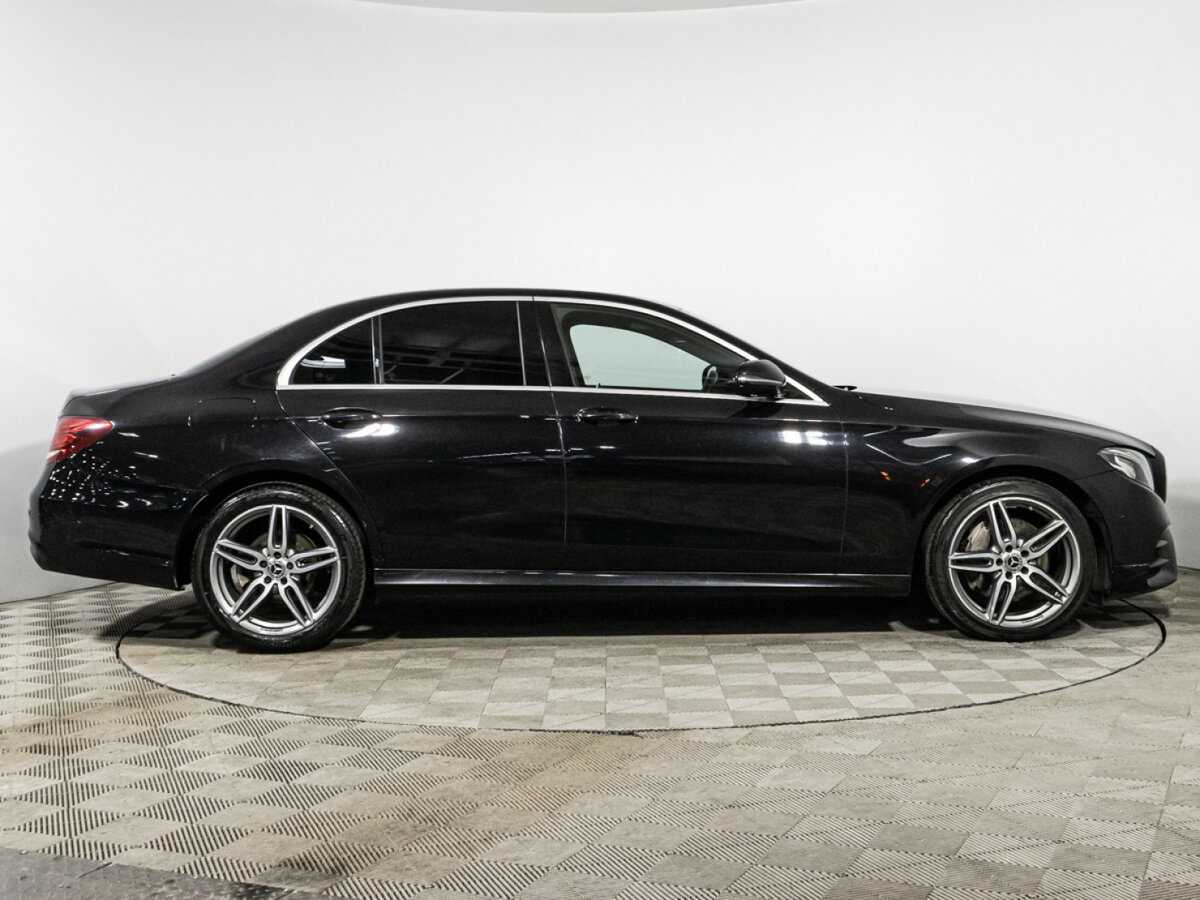 Mercedes-Benz E-Класс 2018 года с пробегом. Фото: #3