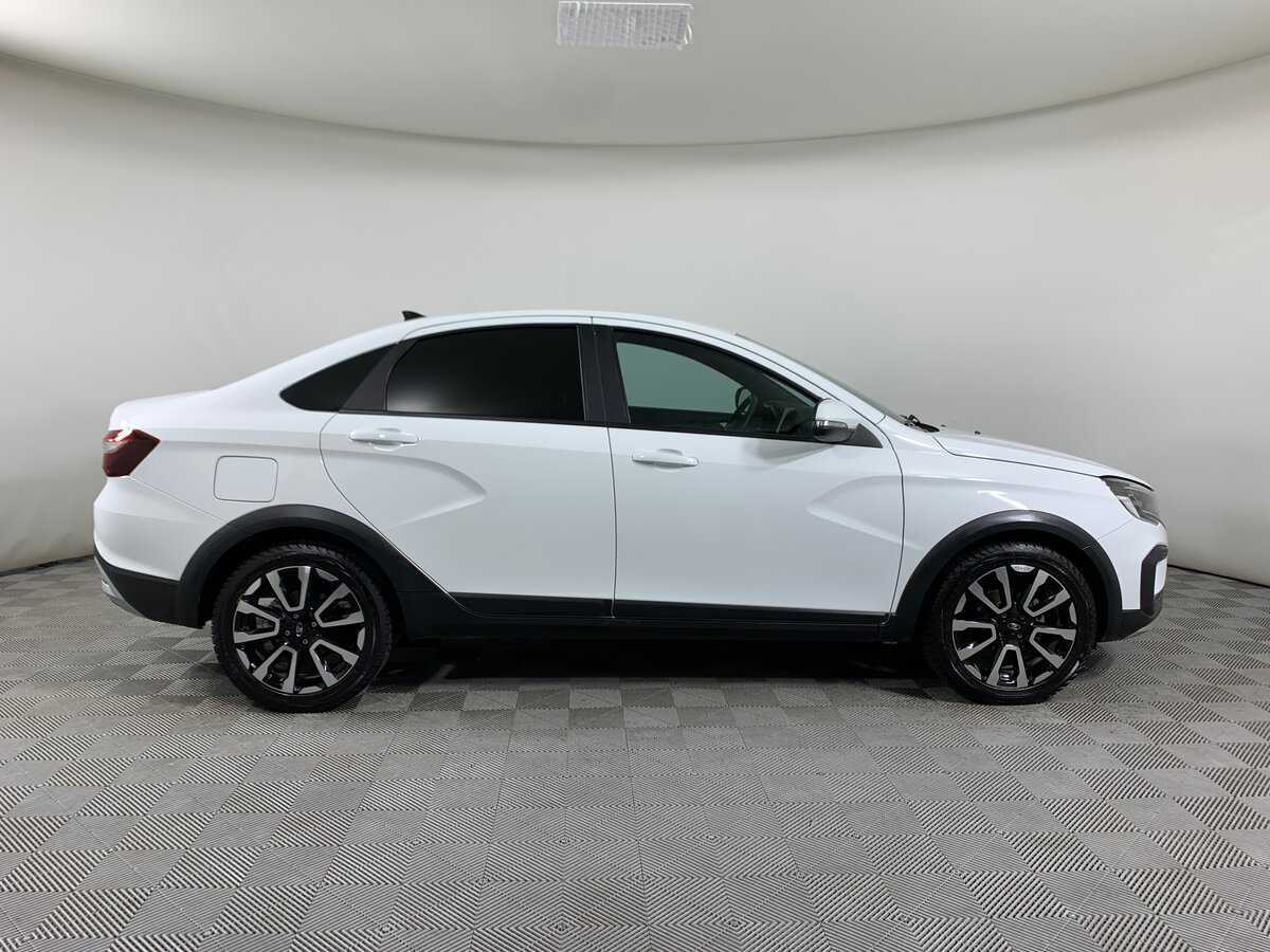 Lada (ВАЗ) Vesta 2023 года с пробегом. Фото: #3