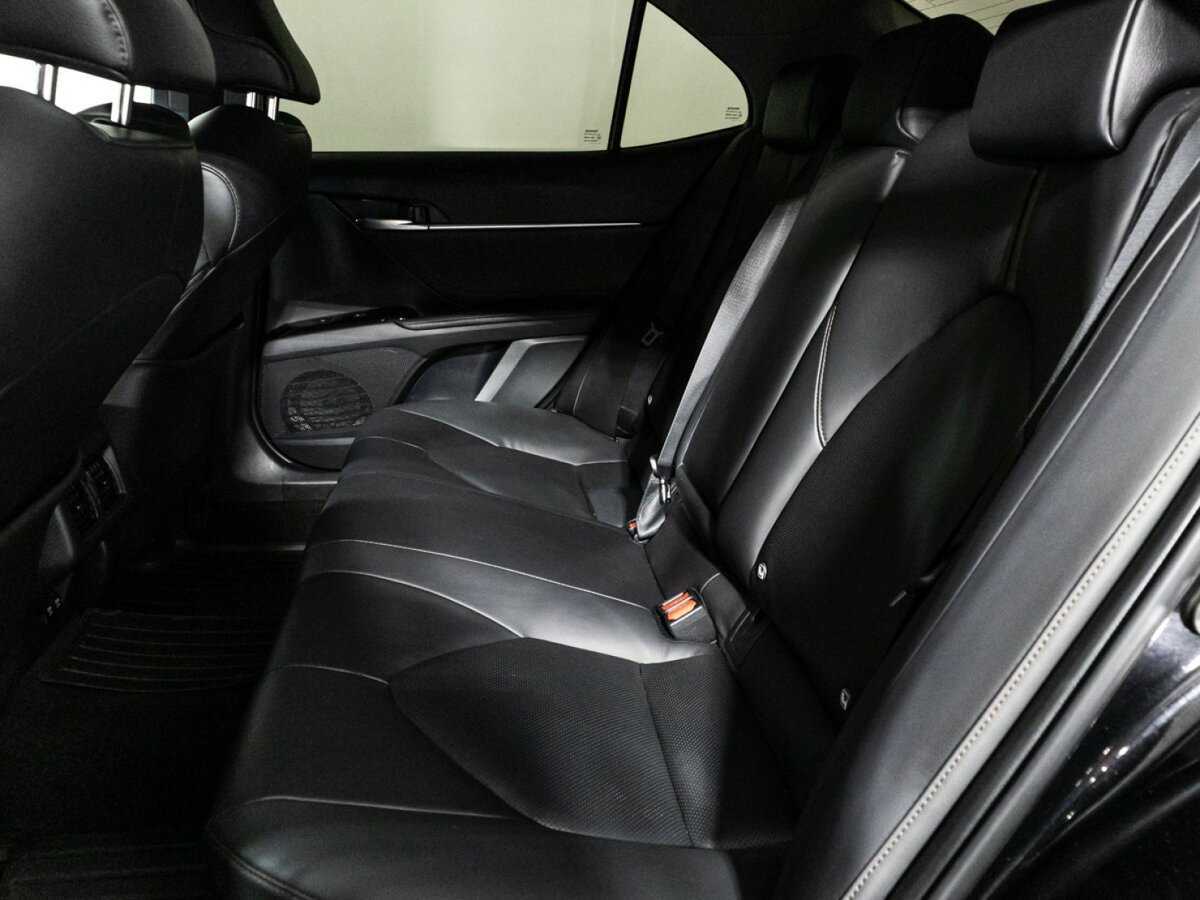 Toyota Camry 2019 года с пробегом. Фото: #9