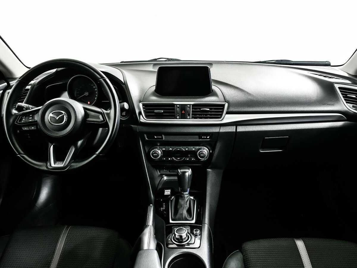 Б/У Мазда 3 2018 года. Фото: #10