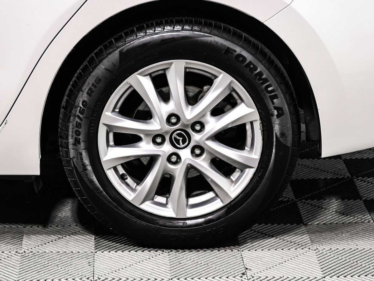 Б/У Мазда 3 2018 года. Фото: #13