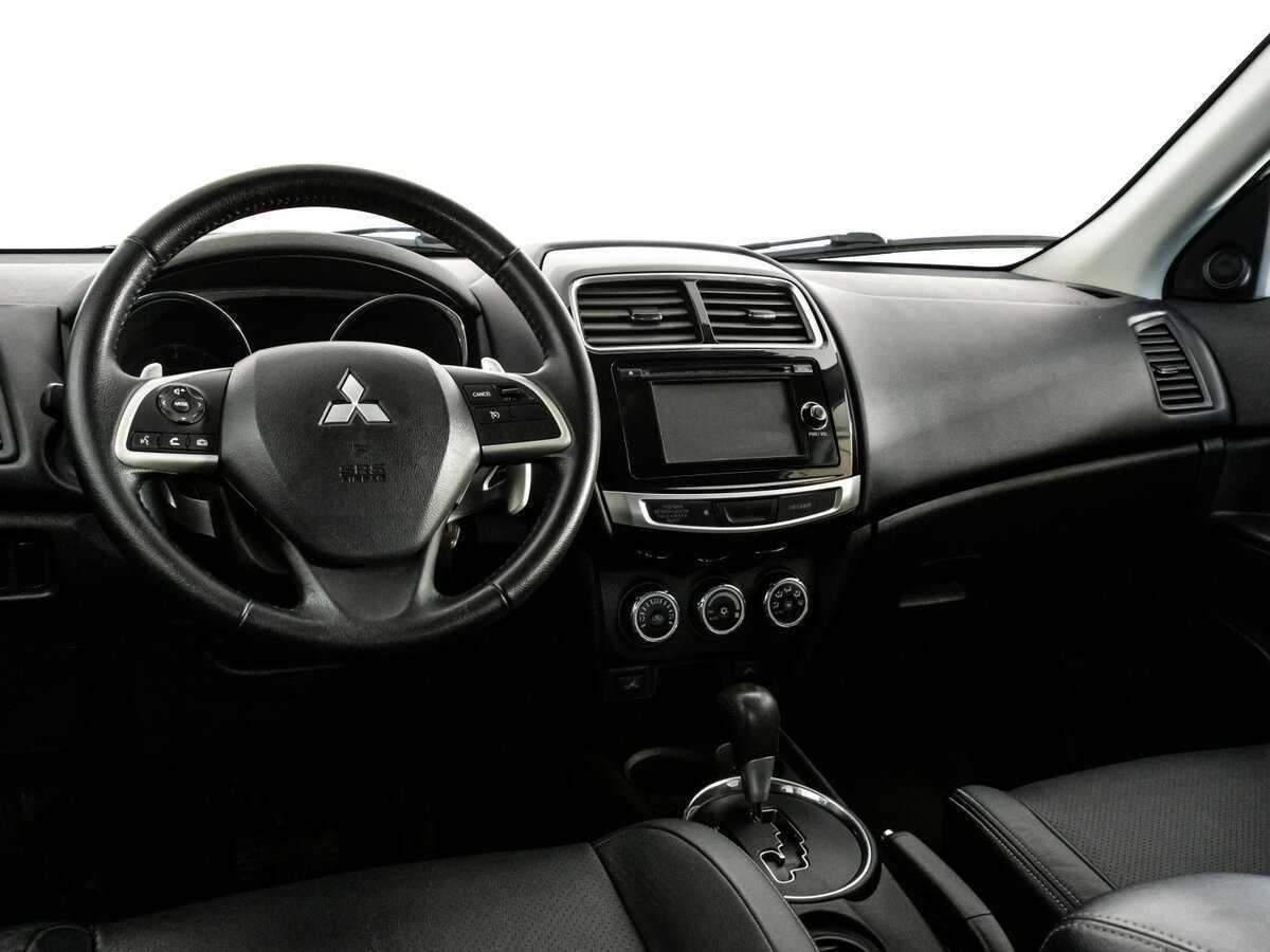 Б/У Митсубиши АС-Икс 2015 года. Фото: #10