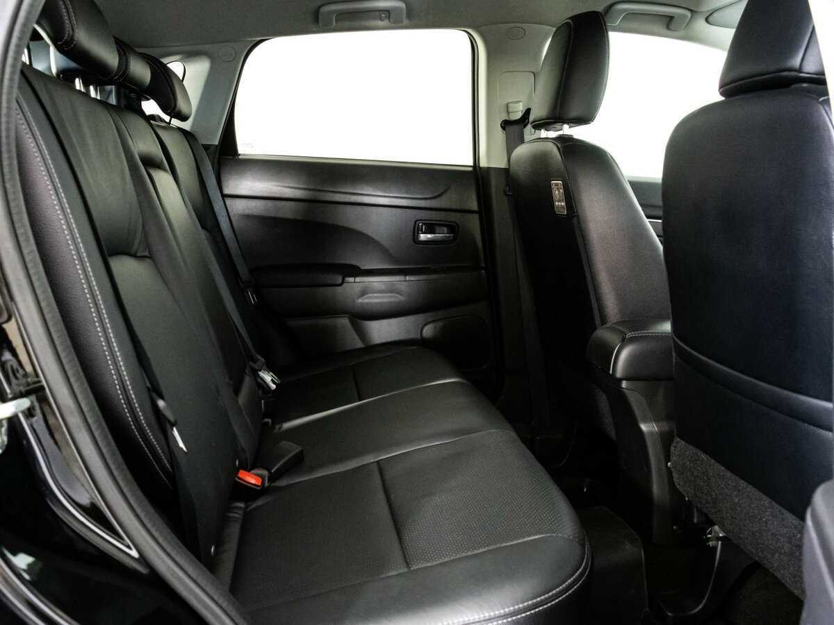 Б/У Митсубиши АС-Икс 2015 года. Фото: #14