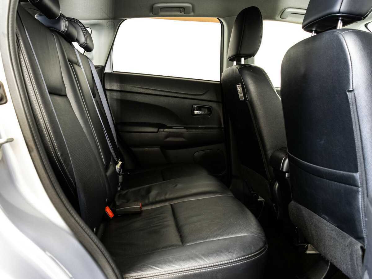 Б/У Митсубиши АС-Икс 2012 года. Фото: #13