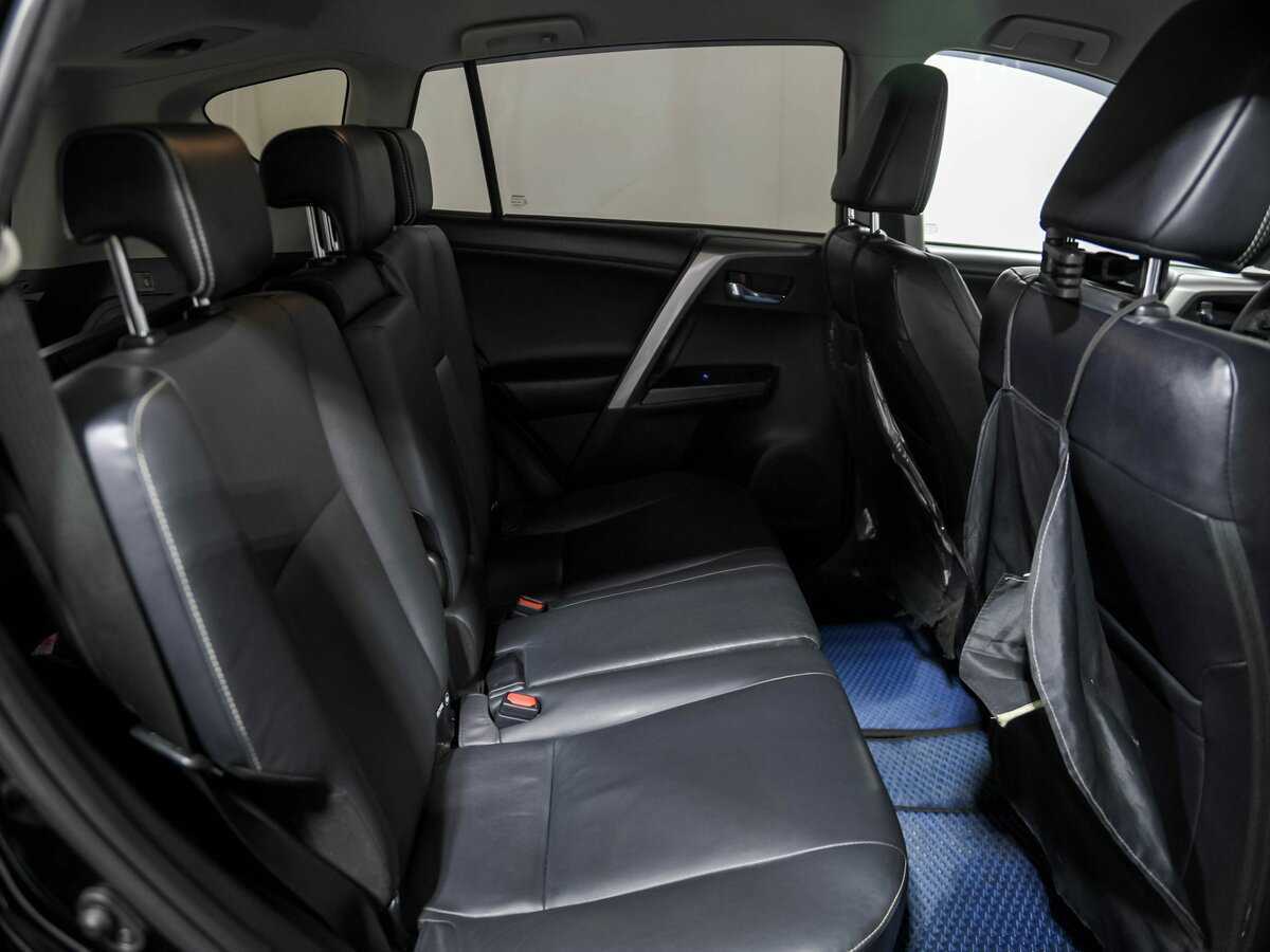 Toyota RAV4 2017 года с пробегом. Фото: #18