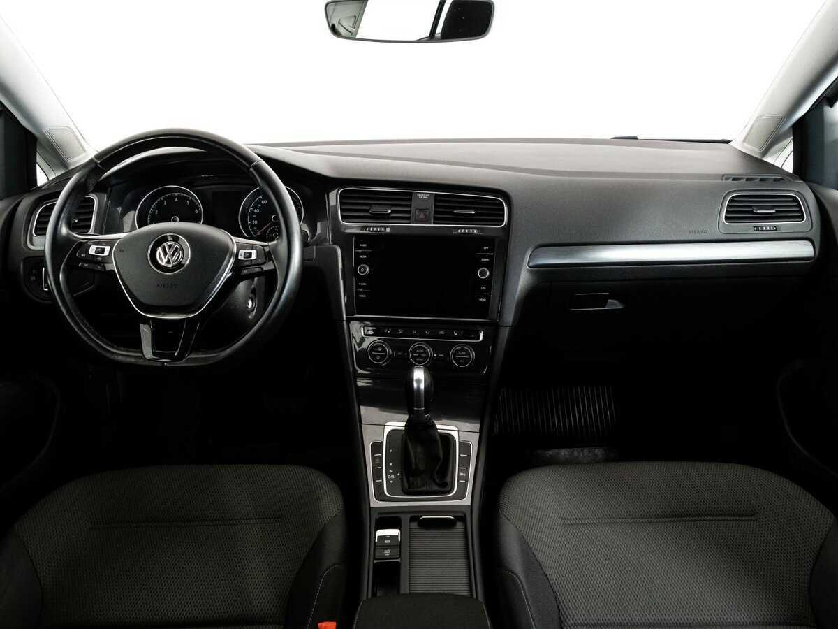 Б/У Фольксваген Гольф 2018 года. Фото: #7