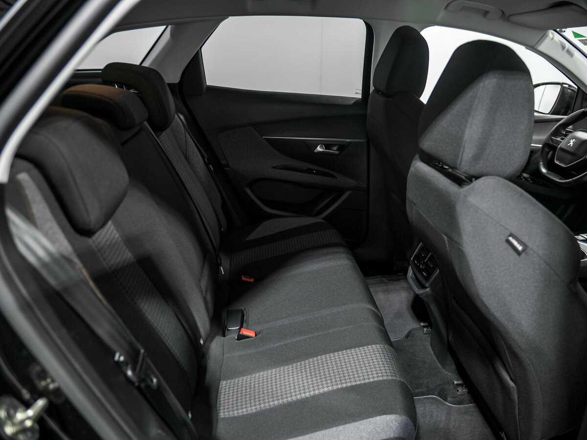 Peugeot 3008 2020 года с пробегом. Фото: #12