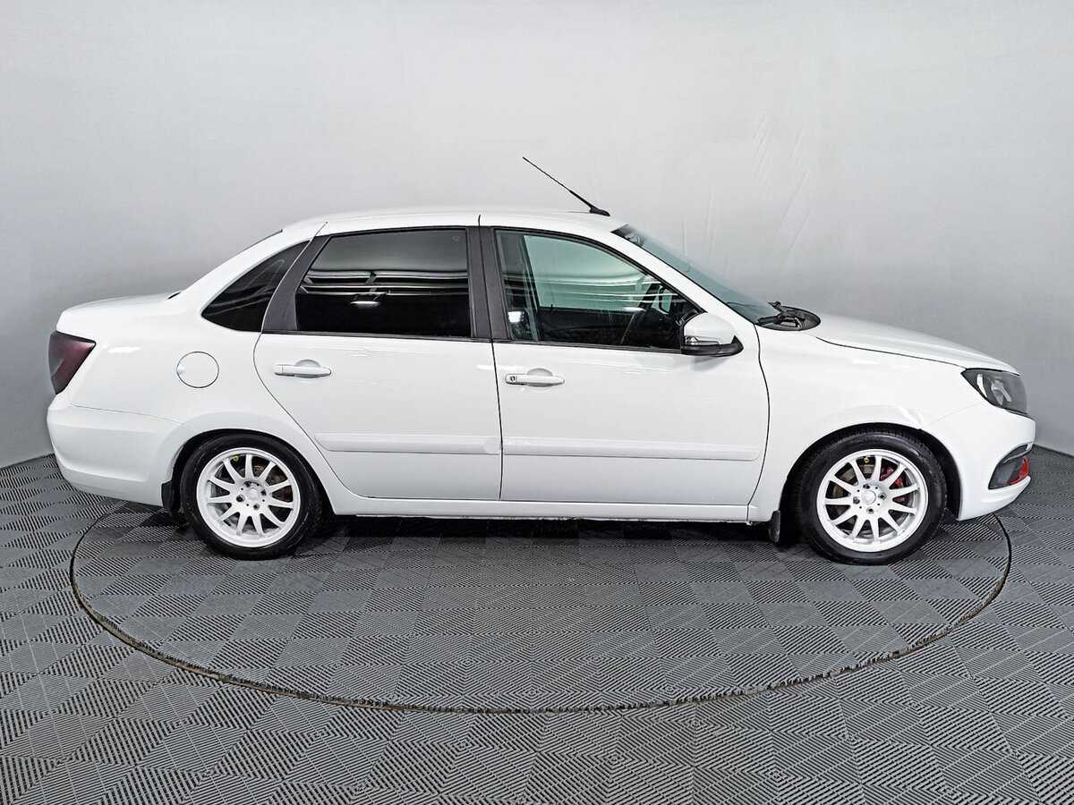 Б/У Лада (ВАЗ) Гранта 2020 года. Фото: #3