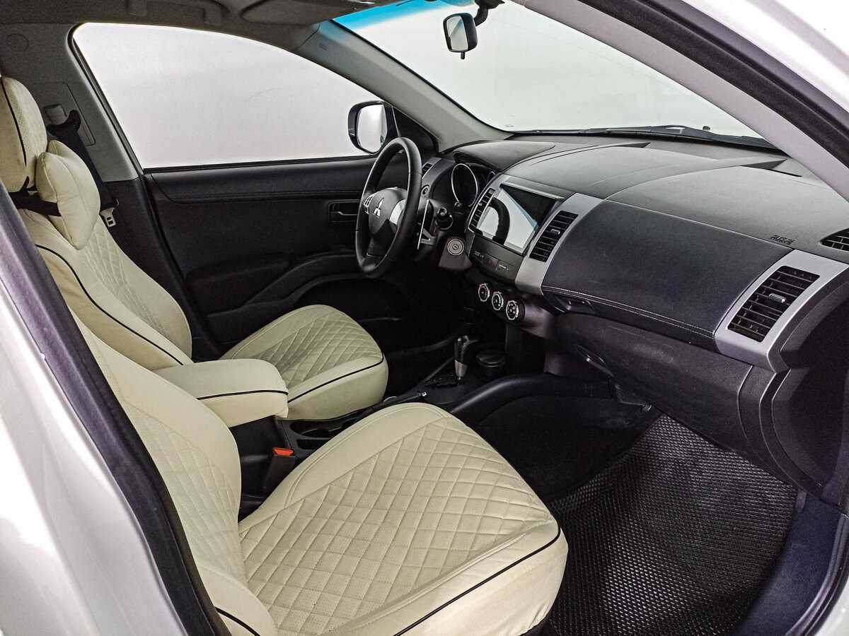 Б/У Митсубиши Оутлэндер 2012 года. Фото: #10