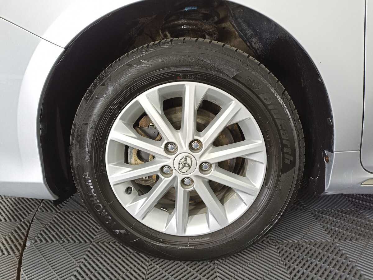 Б/У Тойота Камри 2013 года. Фото: #17