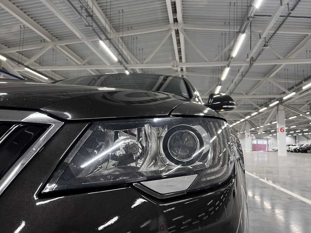 Б/У Шкода Суперб 2013 года. Фото: #16