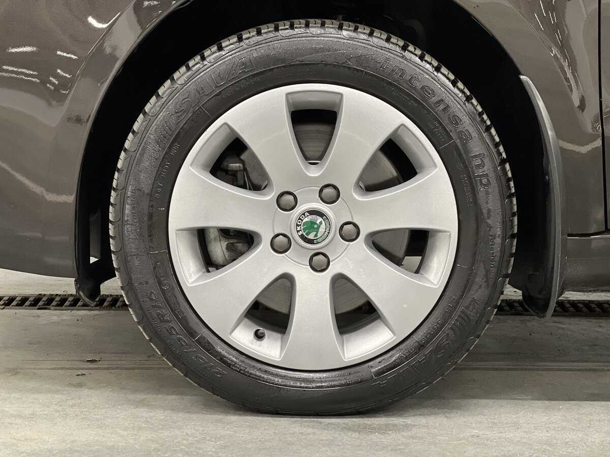 Б/У Шкода Суперб 2013 года. Фото: #17