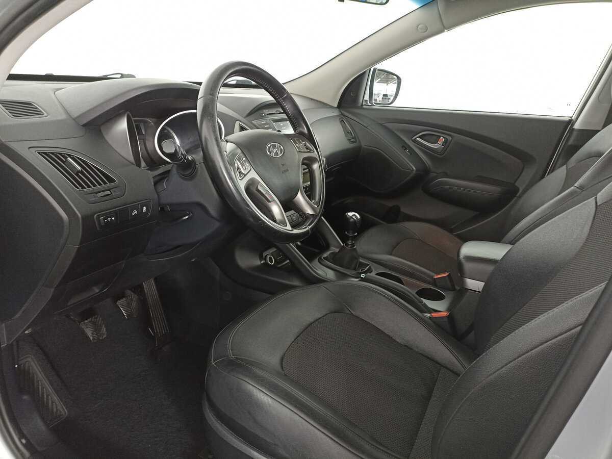 Б/У Хендай ай-икс35 2013 года. Фото: #13