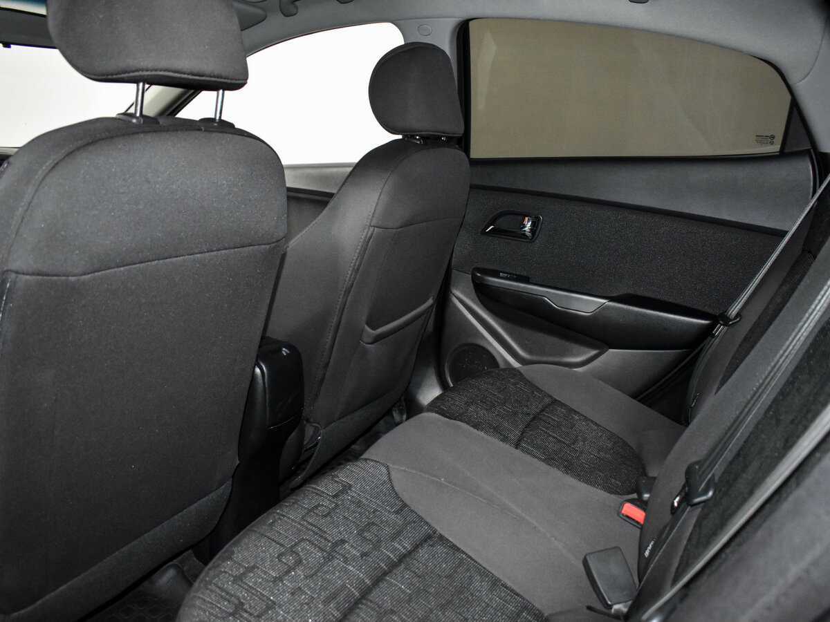 Б/У Киа Рио 2013 года. Фото: #12