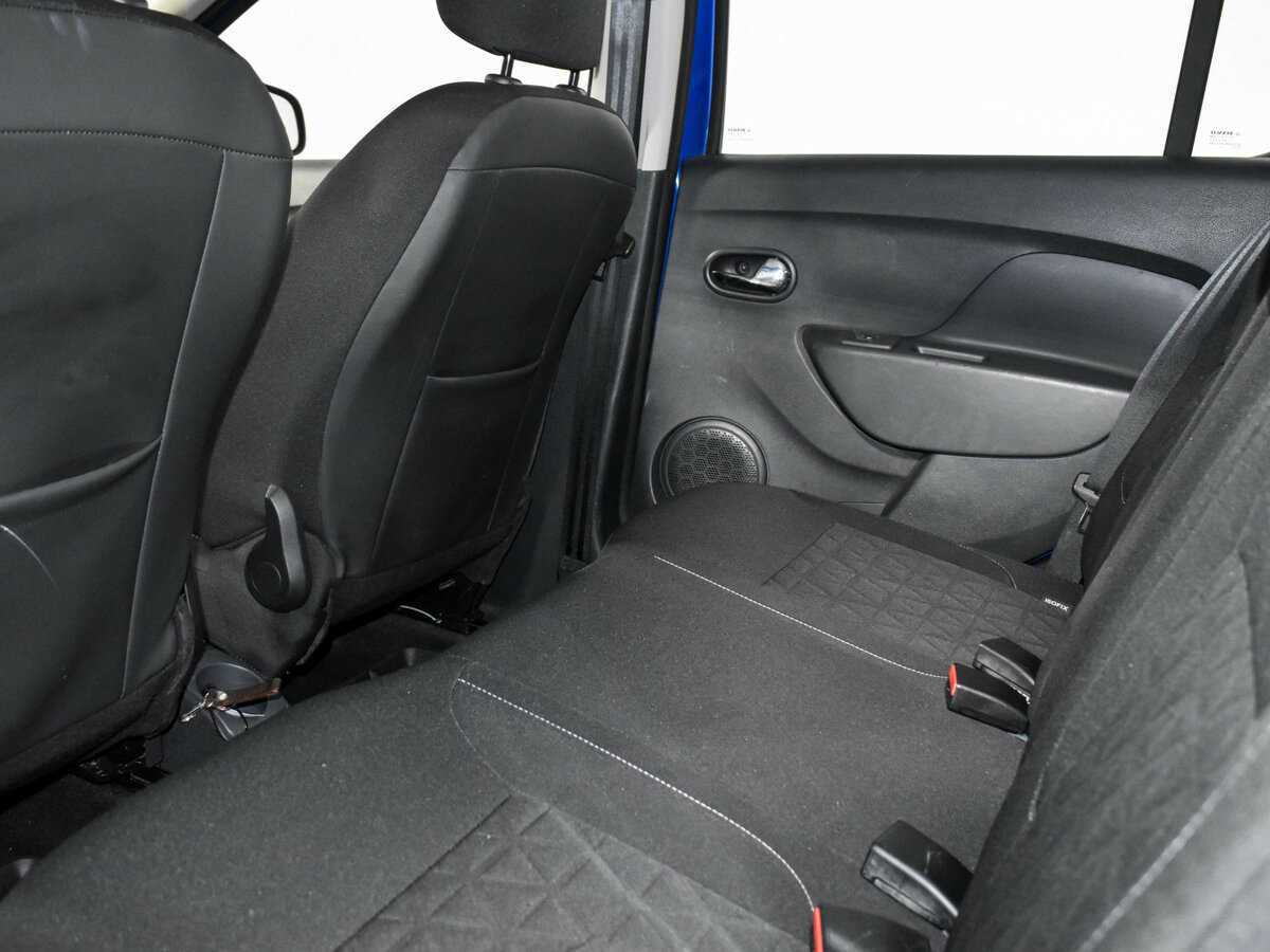 Б/У Рено Сандеро 2017 года. Фото: #11