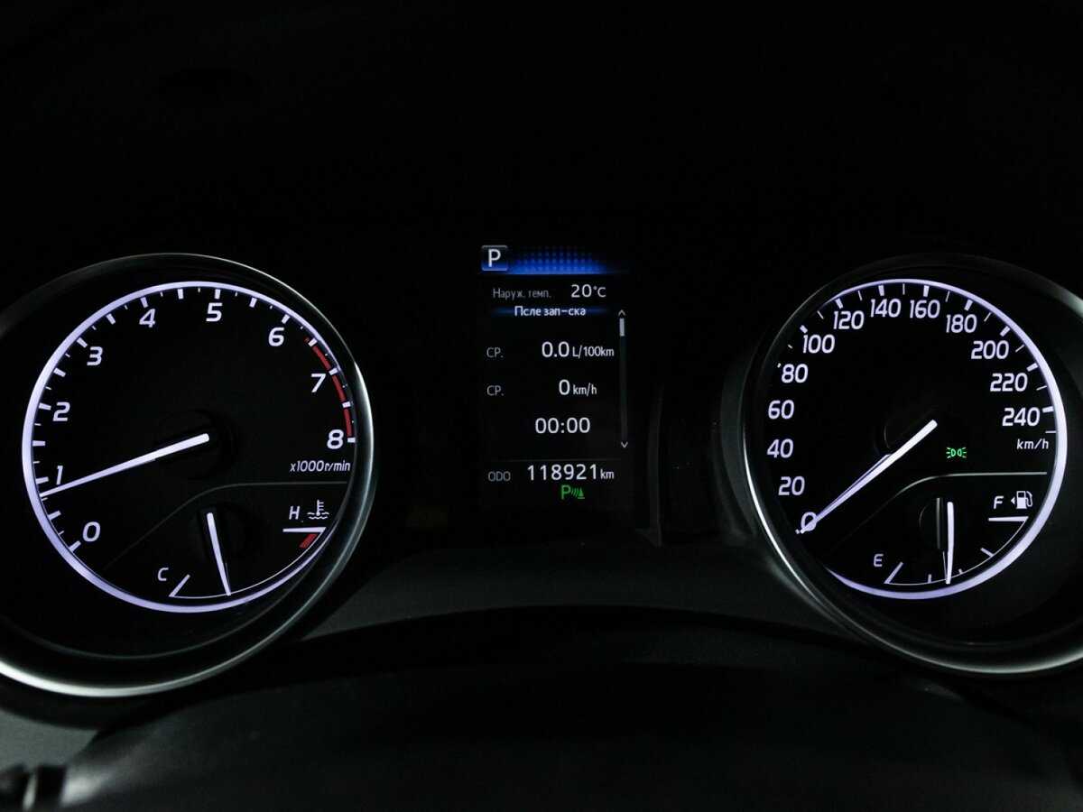 Toyota Camry 2018 года с пробегом. Фото: #9