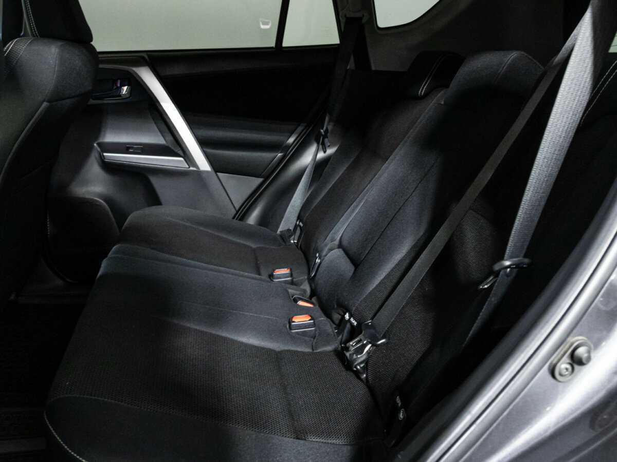 Toyota RAV4 2016 года с пробегом. Фото: #9