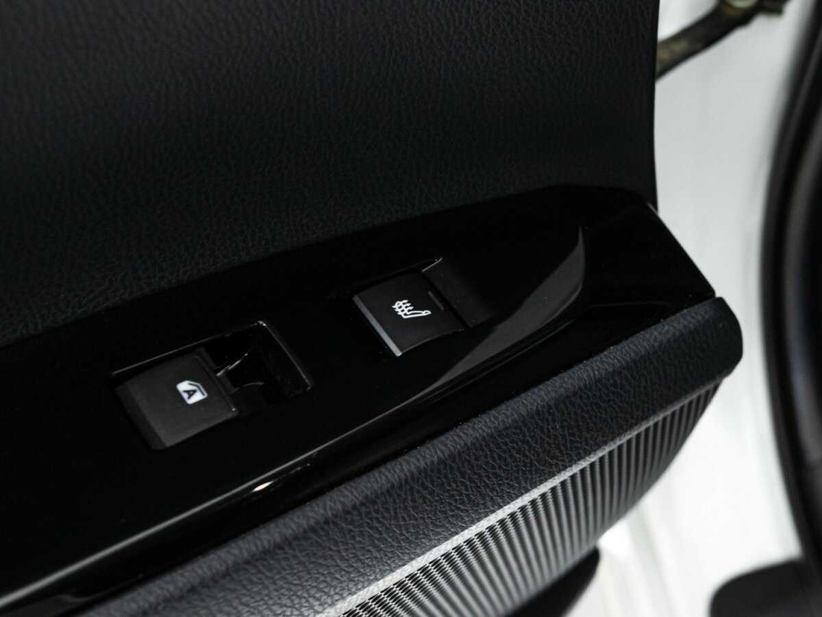 Toyota Camry 2018 года с пробегом. Фото: #20