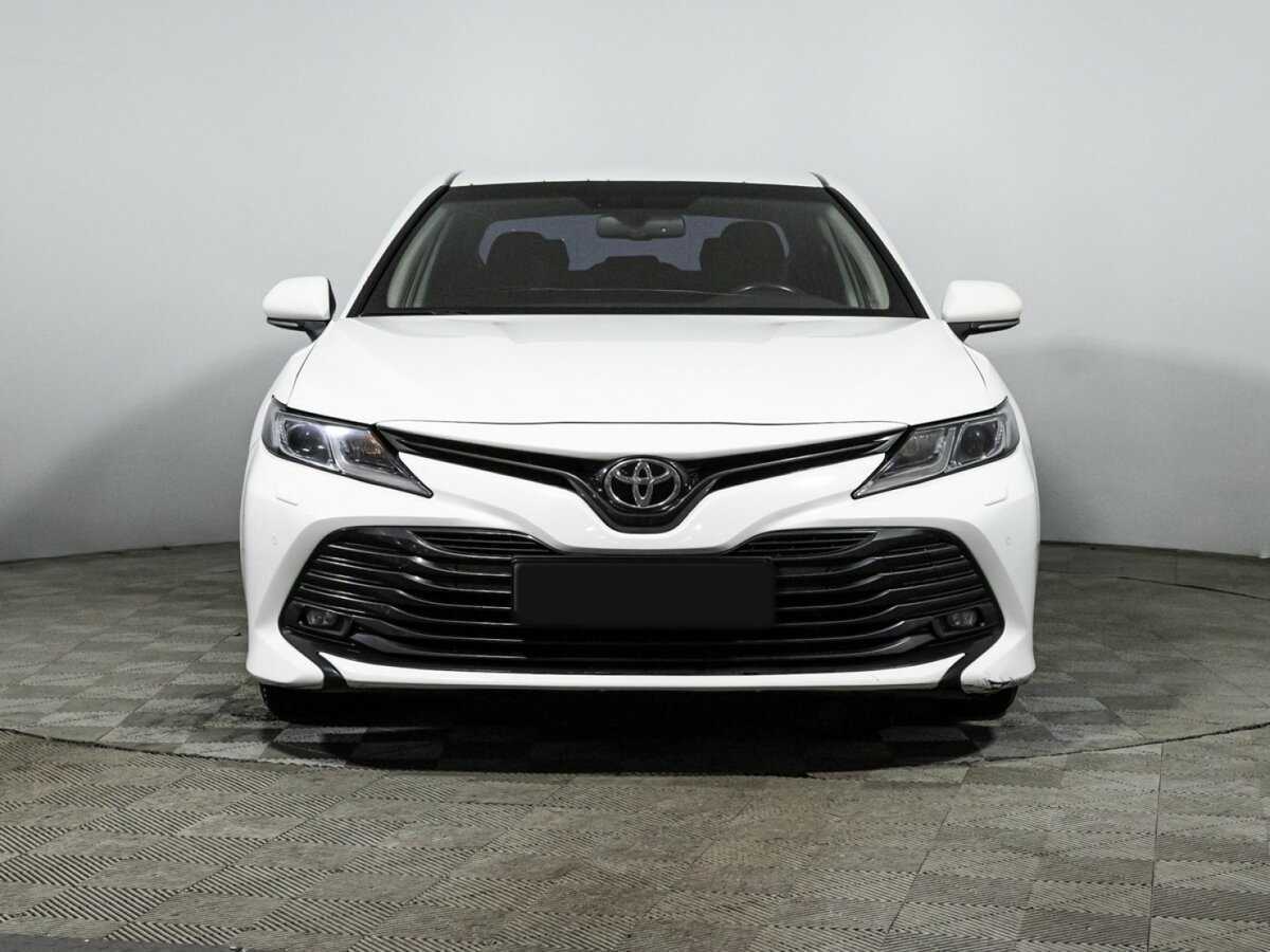 Toyota Camry 2019 года с пробегом. Фото: #1