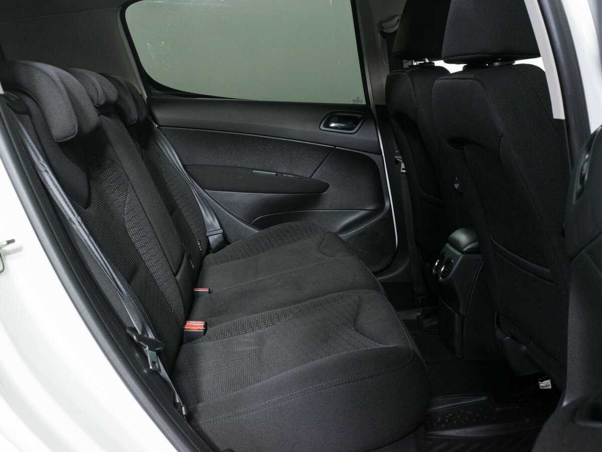 Б/У Пежо 308 2012 года. Фото: #9