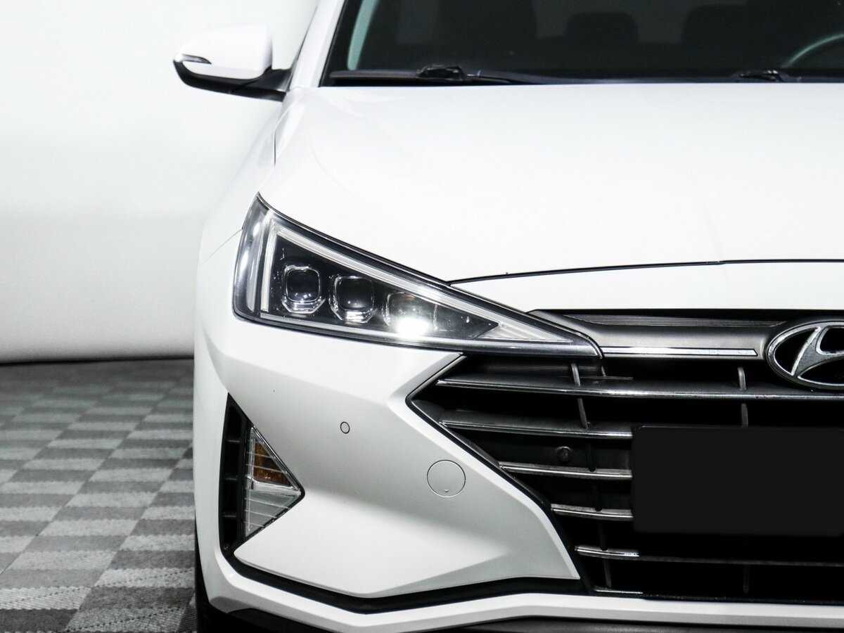 Hyundai Elantra 2020 года с пробегом. Фото: #17