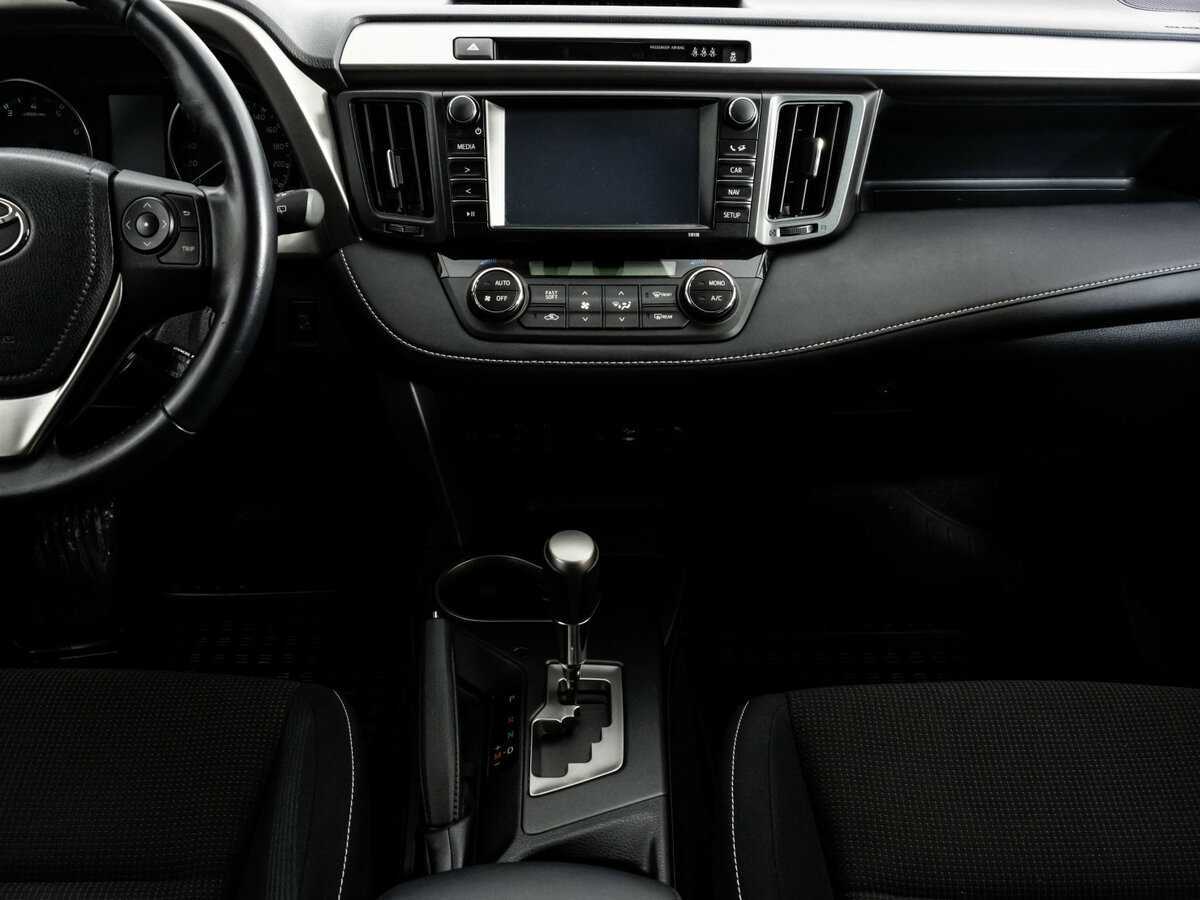 Toyota RAV4 2017 года с пробегом. Фото: #11