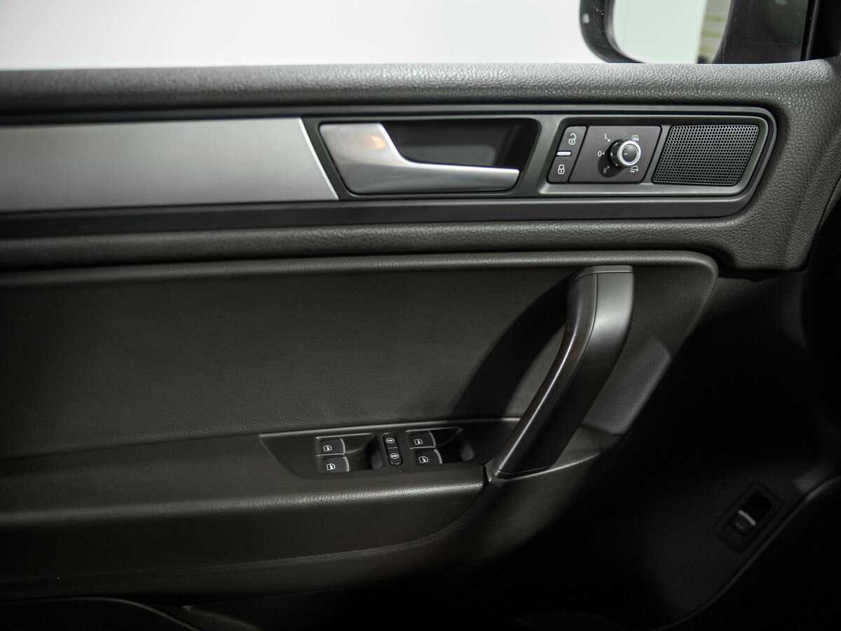 Volkswagen Touareg 2013 года с пробегом. Фото: #12