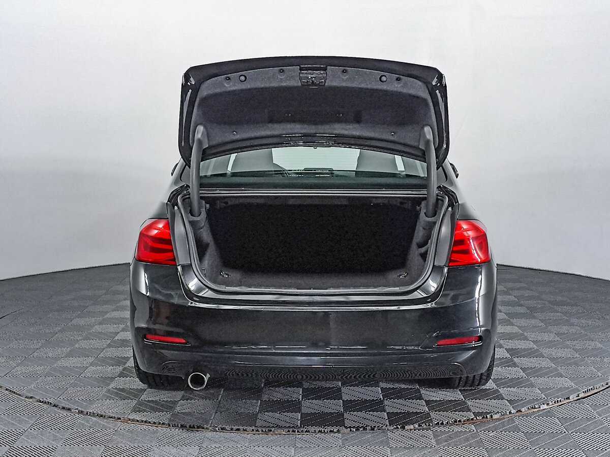 BMW 3 серии 2018 года с пробегом. Фото: #7