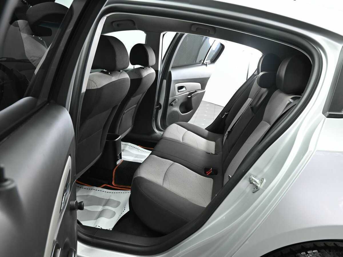 Б/У Шевроле Круз 2013 года. Фото: #11