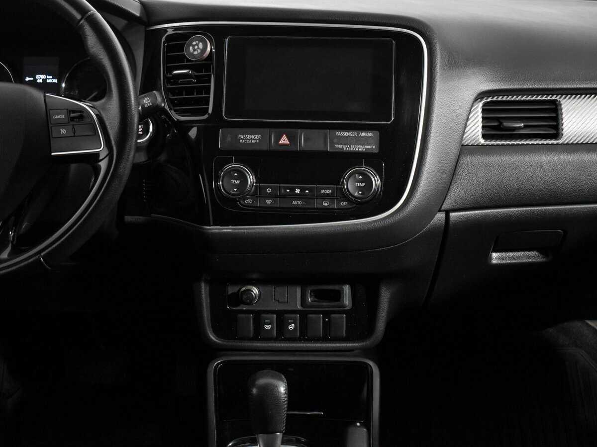 Mitsubishi Outlander 2018 года с пробегом. Фото: #12