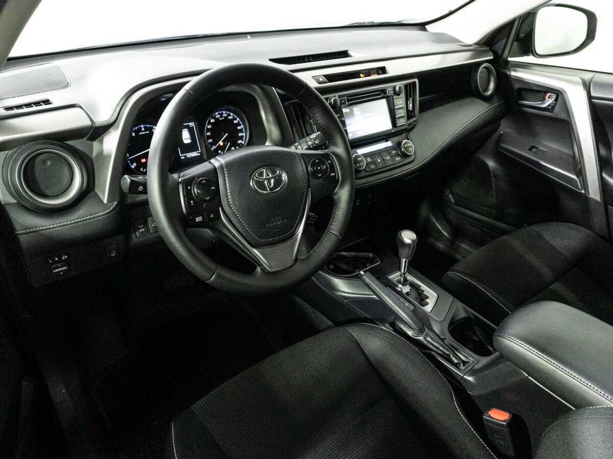 Toyota RAV4 2015 года с пробегом. Фото: #10