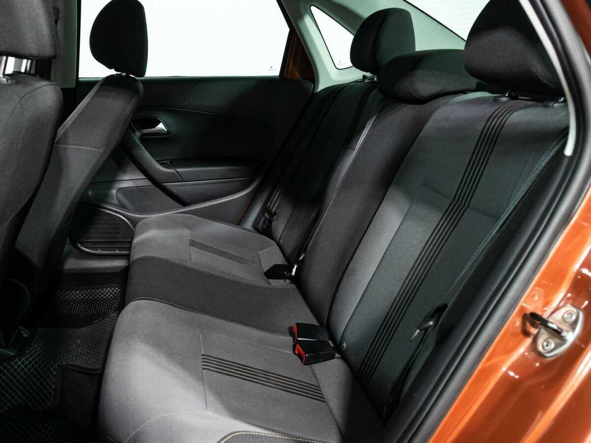 Б/У Фольксваген Поло 2016 года. Фото: #9