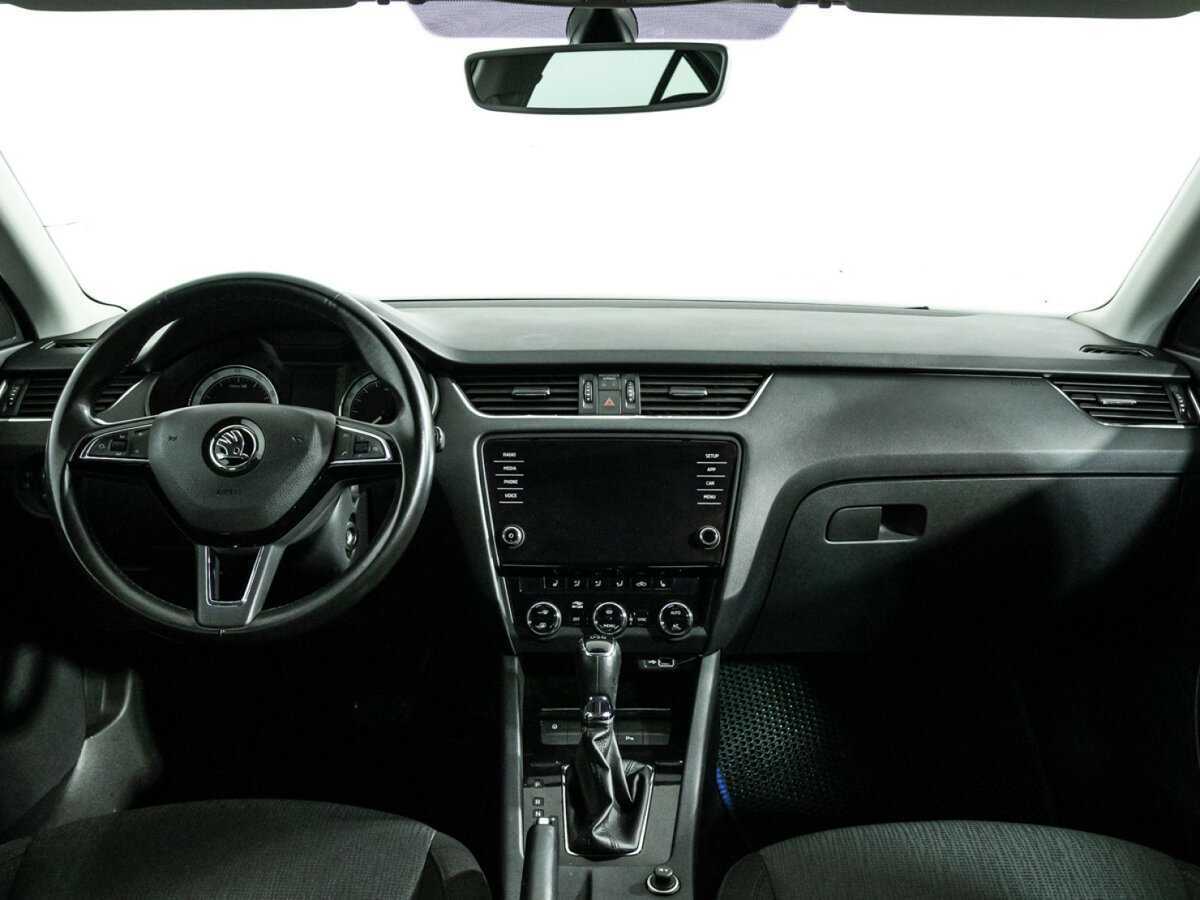 Б/У Шкода Октавия 2018 года. Фото: #12